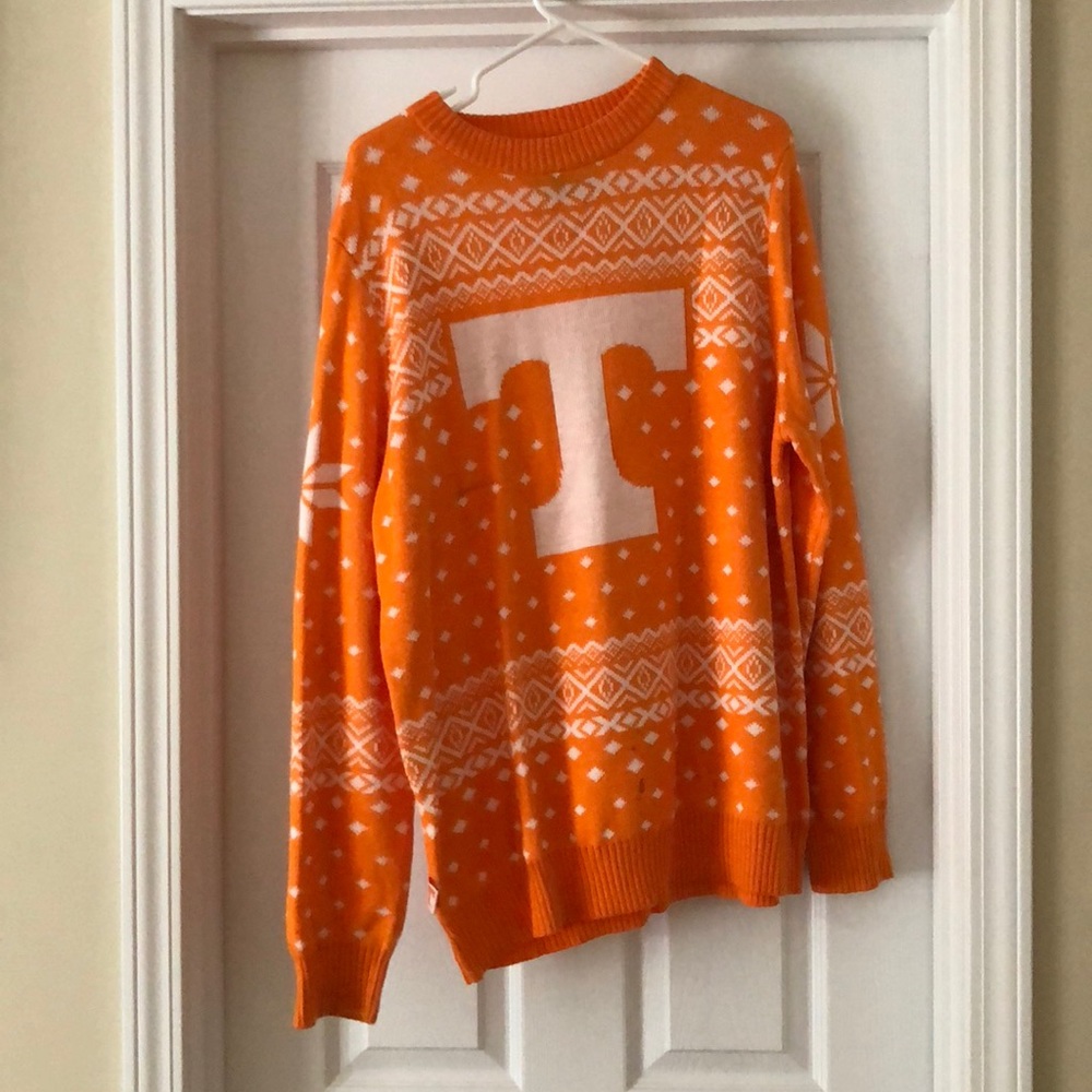 Knit Tennessee Volunteers sweater. Never worn.